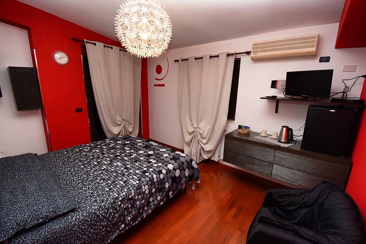 B&B Agave 64 เปียซซา อาร์เมรีนา ภายนอก รูปภาพ